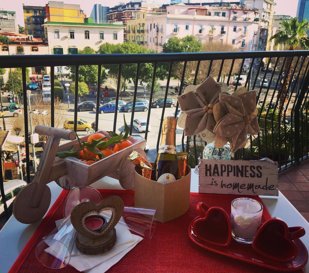 مبيت وإفطار Holiday Garibaldi Napoli المظهر الخارجي الصورة